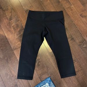 Size 10 Lululemon Black Capri Leggings